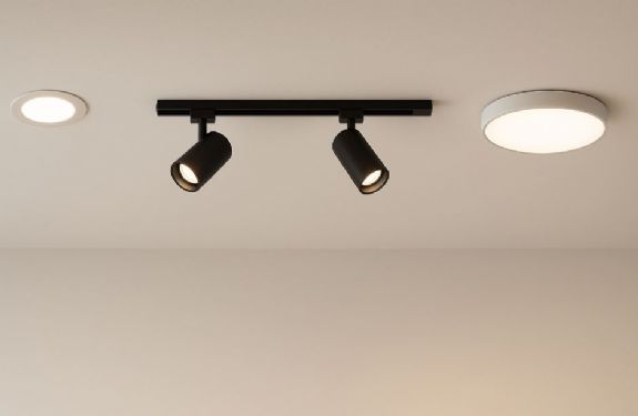 無主燈照明怎麼規劃？嵌燈、軌道燈、吸頂燈選購與搭配全攻略